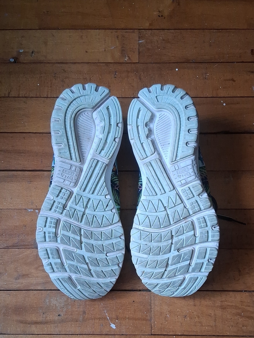 Brooks Sz 9 Adrenaline GTS - Picture 7 of 11